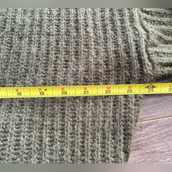 REVOLVE MINKPINK olive green crewneck knit sweater w/ balloon sleeves - Picture 8 of 8